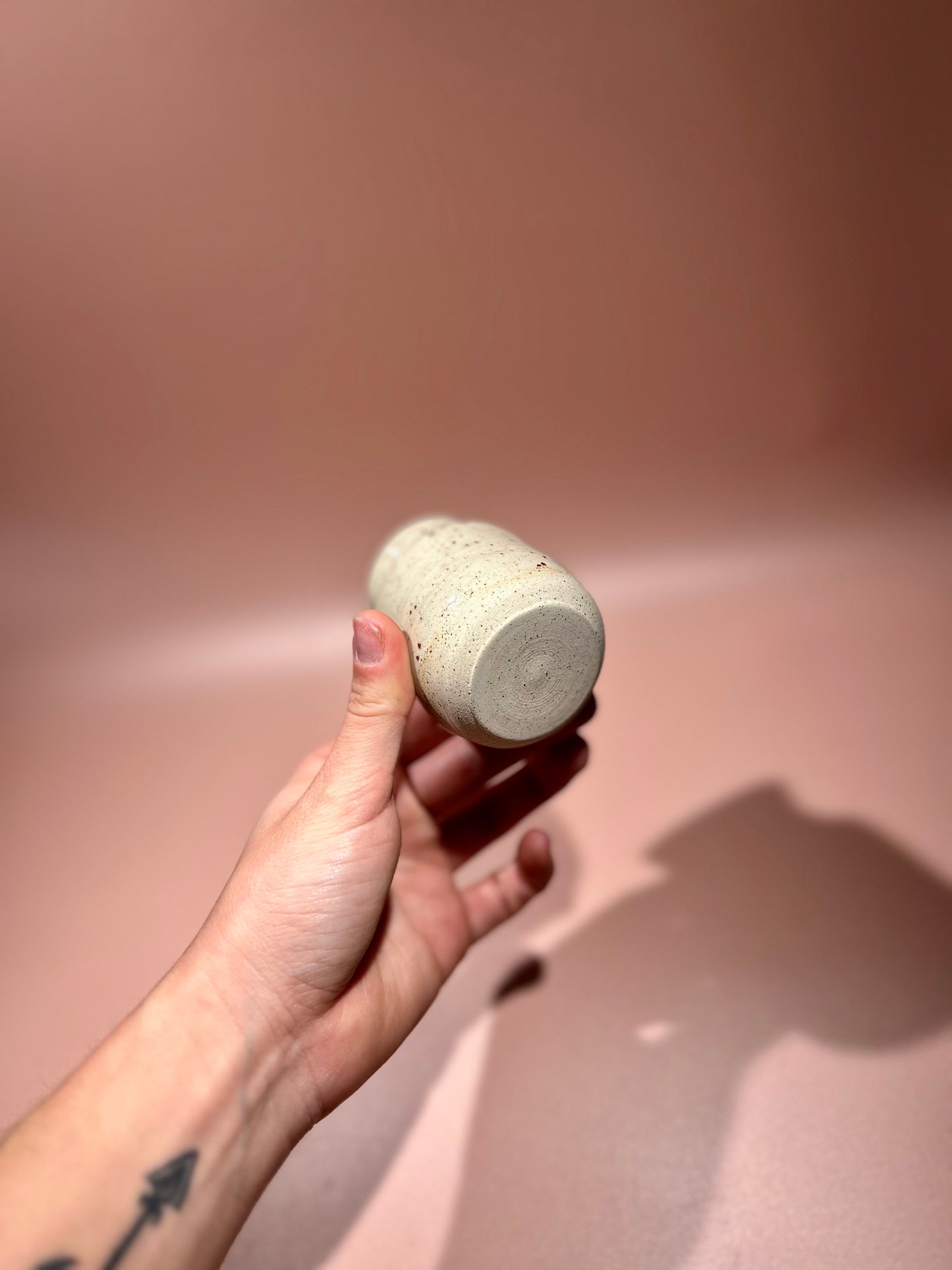 Mini soliflore en céramique mouchetée