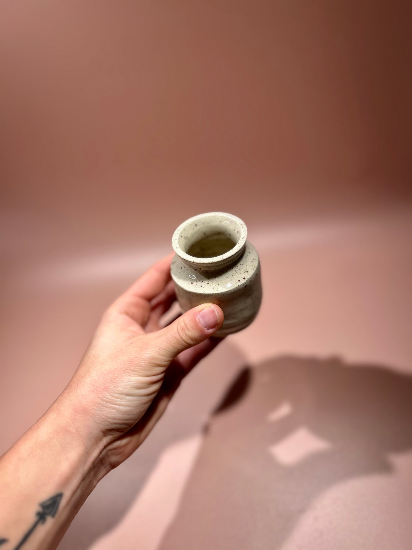 Mini soliflore en céramique mouchetée