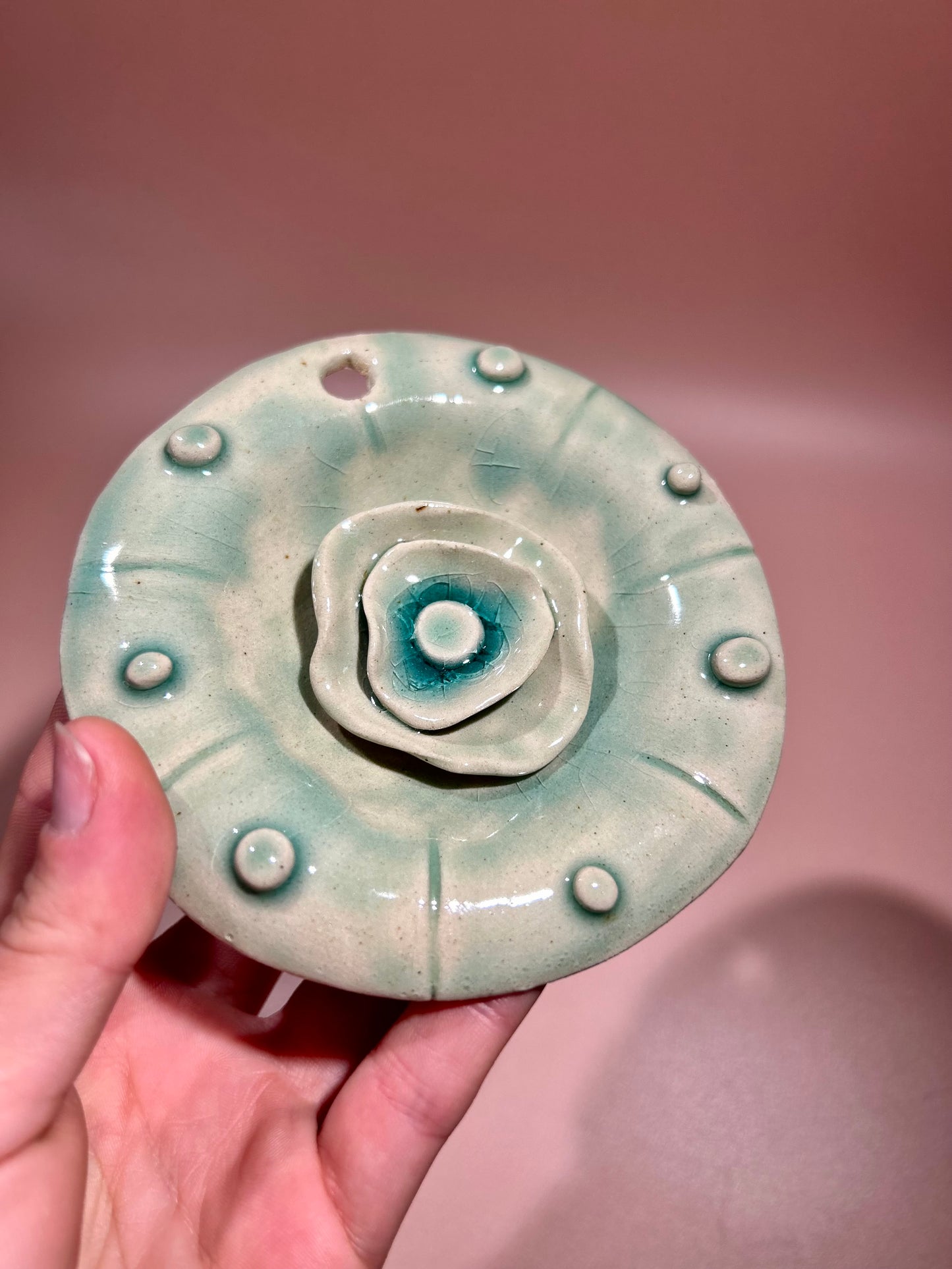 Couronne de fleur vert d'eau en céramique
