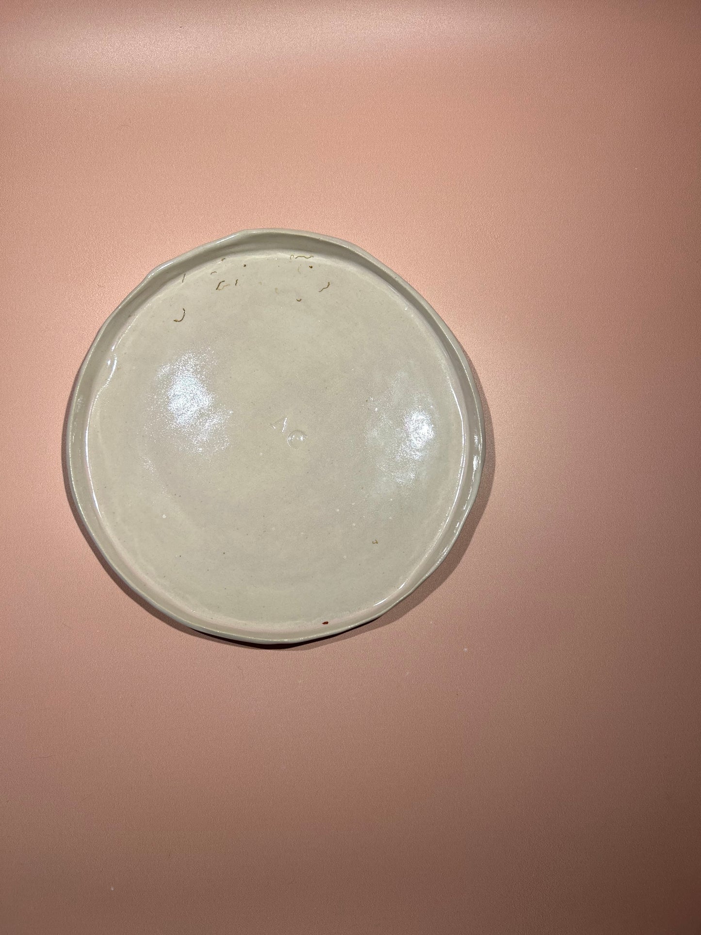 Petite assiette en céramique