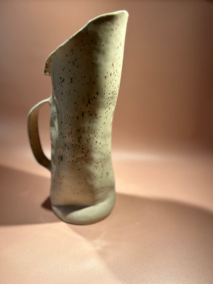 Carafe en céramique moucheté