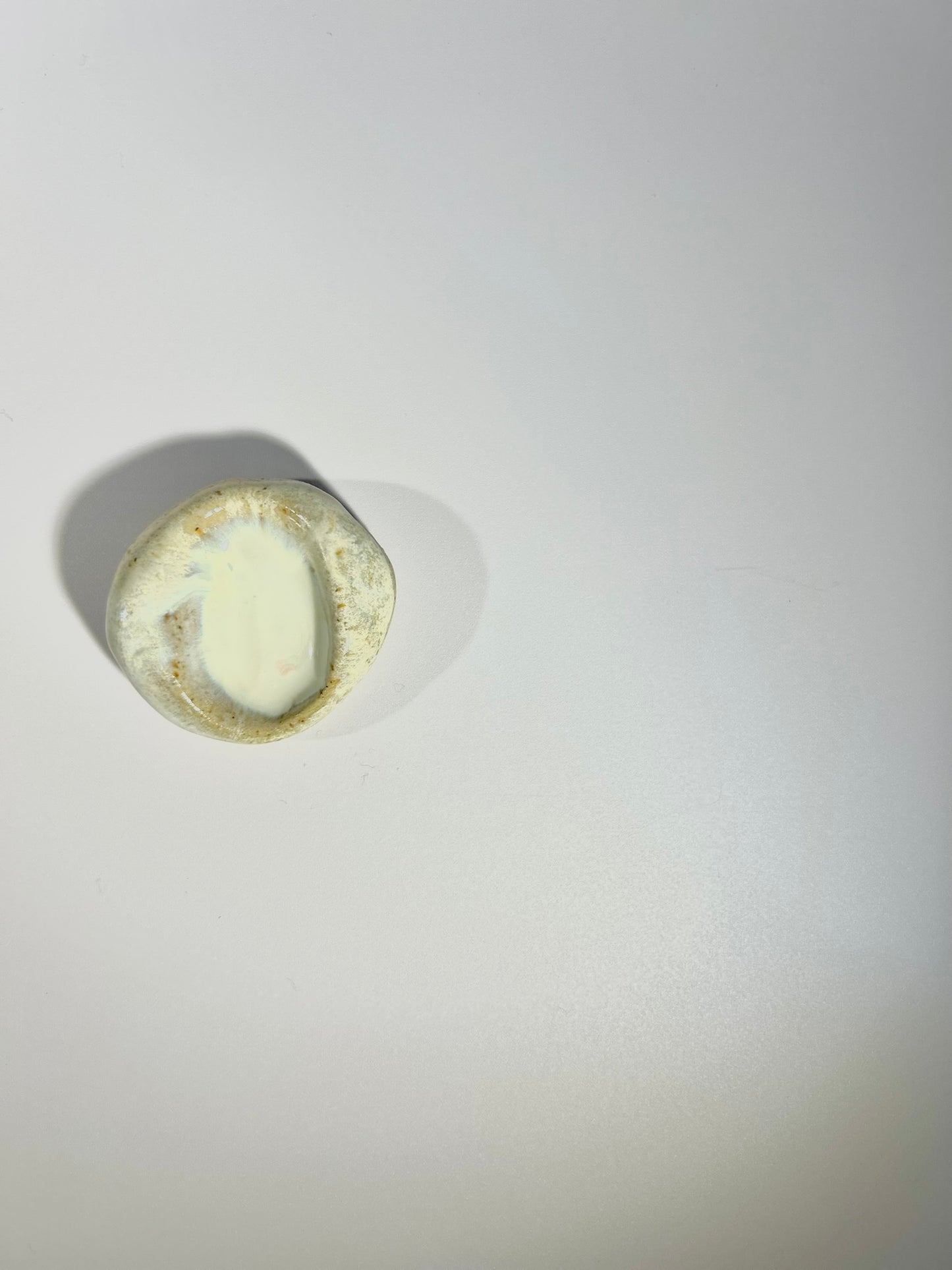 Worry stone : galet d'apaisement grigris en céramique