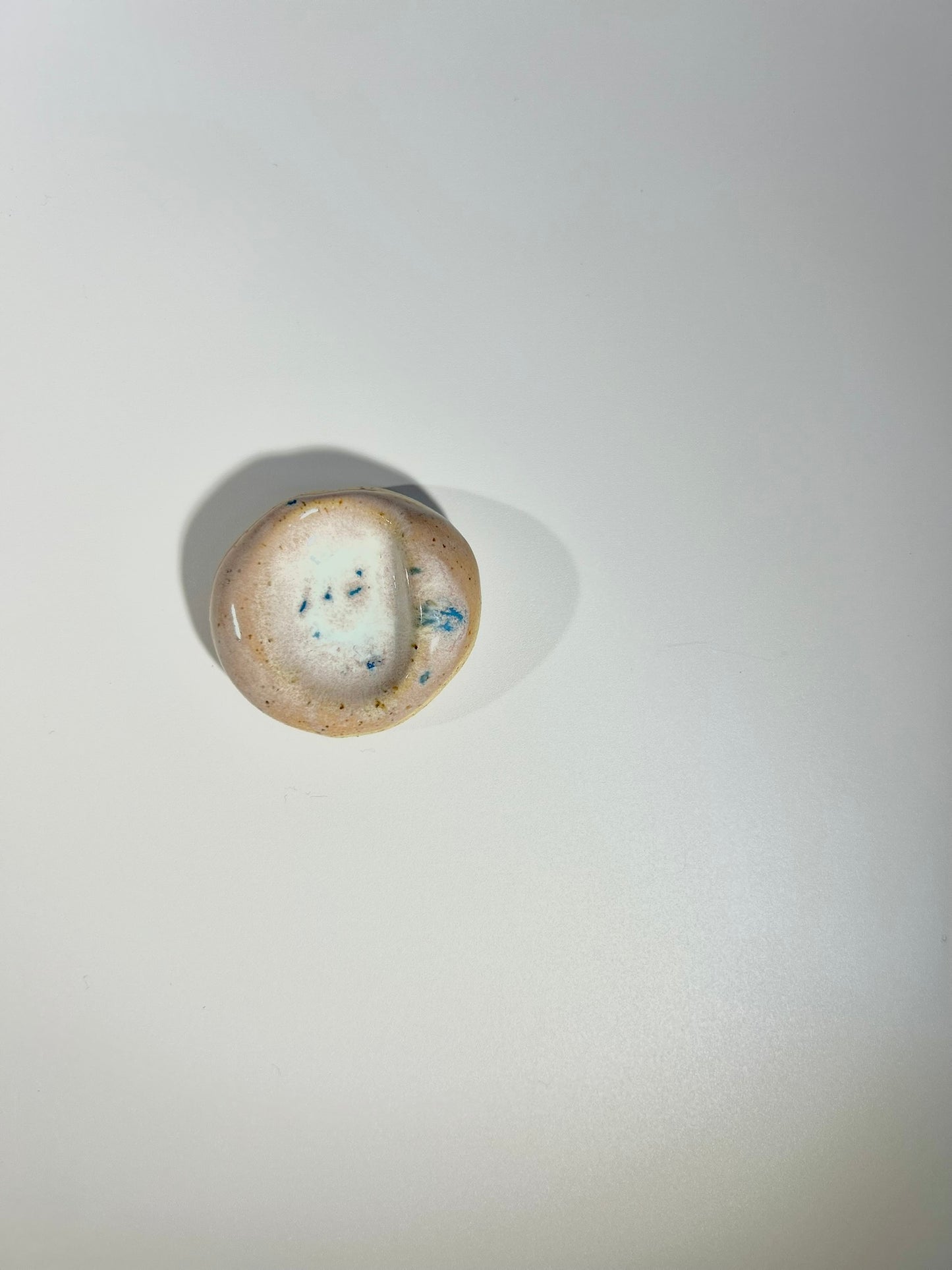 Worry stone : galet d'apaisement grigris en céramique