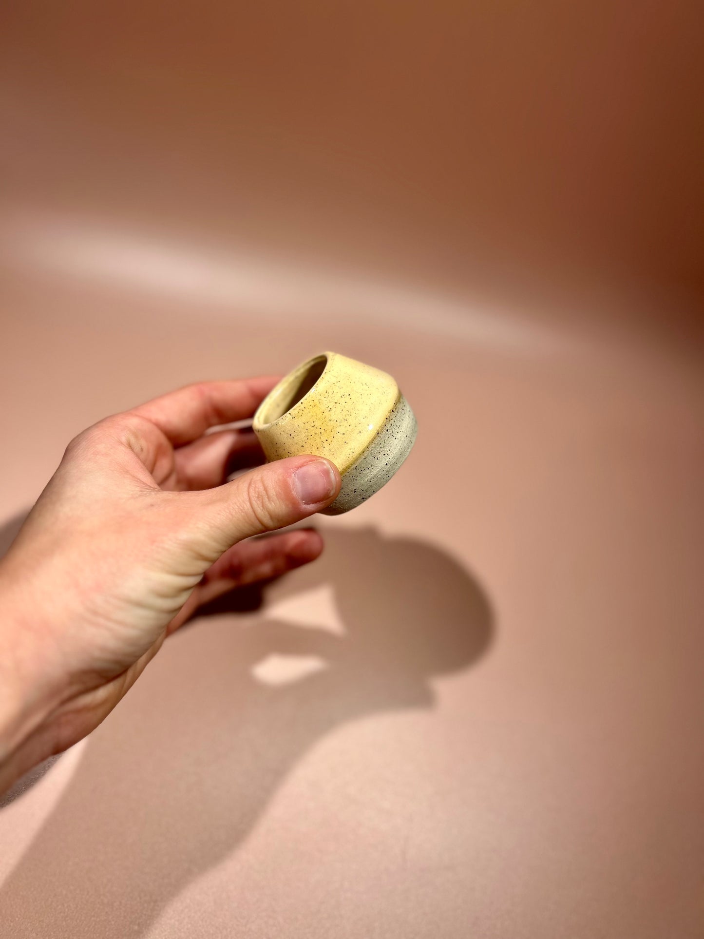 Mini soliflore en céramique abricot