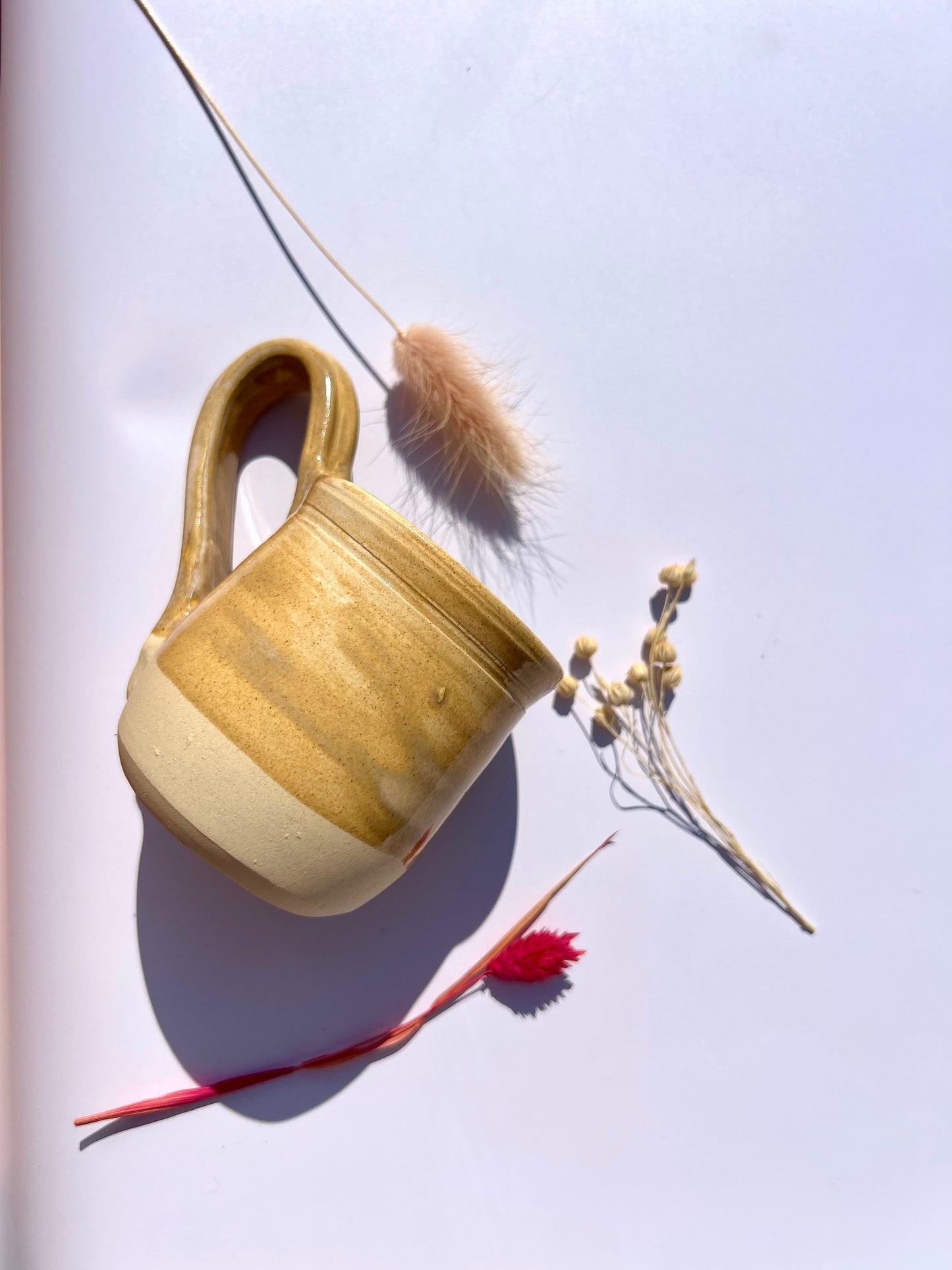 Tasse à anse en céramique