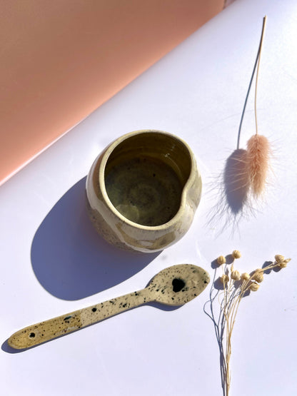 Tasse cœur en céramique